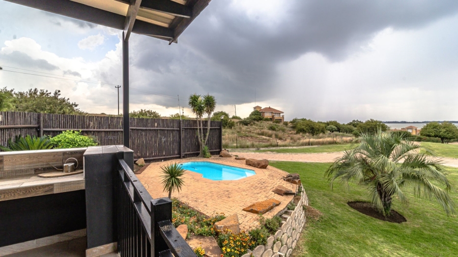 5 Bedroom Property for Sale in Oranjeville Free State